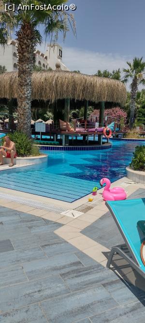 [P40] Piscina hotelului » foto by michaela_1961
 - 
<span class="allrVoted glyphicon glyphicon-heart hidden" id="av1324548"></span>
<a class="m-l-10 hidden" id="sv1324548" onclick="voting_Foto_DelVot(,1324548,8524)" role="button">șterge vot <span class="glyphicon glyphicon-remove"></span></a>
<a id="v91324548" class=" c-red"  onclick="voting_Foto_SetVot(1324548)" role="button"><span class="glyphicon glyphicon-heart-empty"></span> <b>LIKE</b> = Votează poza</a> <img class="hidden"  id="f1324548W9" src="/imagini/loader.gif" border="0" /><span class="AjErrMes hidden" id="e1324548ErM"></span>