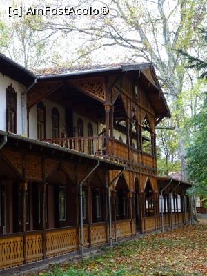[P10] Hotel Bazar și colonada de la parter, parte a Colonadei mari.  » foto by tata123 🔱
 - 
<span class="allrVoted glyphicon glyphicon-heart hidden" id="av1129507"></span>
<a class="m-l-10 hidden" id="sv1129507" onclick="voting_Foto_DelVot(,1129507,8545)" role="button">șterge vot <span class="glyphicon glyphicon-remove"></span></a>
<a id="v91129507" class=" c-red"  onclick="voting_Foto_SetVot(1129507)" role="button"><span class="glyphicon glyphicon-heart-empty"></span> <b>LIKE</b> = Votează poza</a> <img class="hidden"  id="f1129507W9" src="/imagini/loader.gif" border="0" /><span class="AjErrMes hidden" id="e1129507ErM"></span>