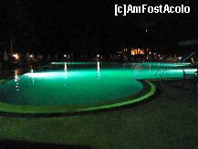 [P05] piscina noaptea » foto by yox20
 - 
<span class="allrVoted glyphicon glyphicon-heart hidden" id="av242578"></span>
<a class="m-l-10 hidden" id="sv242578" onclick="voting_Foto_DelVot(,242578,8550)" role="button">șterge vot <span class="glyphicon glyphicon-remove"></span></a>
<a id="v9242578" class=" c-red"  onclick="voting_Foto_SetVot(242578)" role="button"><span class="glyphicon glyphicon-heart-empty"></span> <b>LIKE</b> = Votează poza</a> <img class="hidden"  id="f242578W9" src="/imagini/loader.gif" border="0" /><span class="AjErrMes hidden" id="e242578ErM"></span>