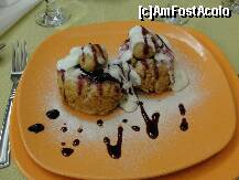 [P20] Papanasii deliciosi cu dulceata si smantana » foto by dananecula*
 - 
<span class="allrVoted glyphicon glyphicon-heart hidden" id="av185899"></span>
<a class="m-l-10 hidden" id="sv185899" onclick="voting_Foto_DelVot(,185899,8551)" role="button">șterge vot <span class="glyphicon glyphicon-remove"></span></a>
<a id="v9185899" class=" c-red"  onclick="voting_Foto_SetVot(185899)" role="button"><span class="glyphicon glyphicon-heart-empty"></span> <b>LIKE</b> = Votează poza</a> <img class="hidden"  id="f185899W9" src="/imagini/loader.gif" border="0" /><span class="AjErrMes hidden" id="e185899ErM"></span>