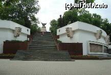 [P06] Sevastopol - La intrare în zona portuara » foto by popescu.borsa*
 - 
<span class="allrVoted glyphicon glyphicon-heart hidden" id="av186516"></span>
<a class="m-l-10 hidden" id="sv186516" onclick="voting_Foto_DelVot(,186516,8568)" role="button">șterge vot <span class="glyphicon glyphicon-remove"></span></a>
<a id="v9186516" class=" c-red"  onclick="voting_Foto_SetVot(186516)" role="button"><span class="glyphicon glyphicon-heart-empty"></span> <b>LIKE</b> = Votează poza</a> <img class="hidden"  id="f186516W9" src="/imagini/loader.gif" border="0" /><span class="AjErrMes hidden" id="e186516ErM"></span>