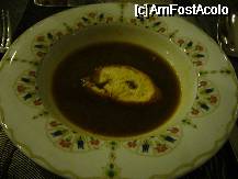 [P62] Restaurant francez a la carte - supa frantuzeasca... arata ca schimbul de ulei cu garnitura de chiulasa. Gustul... la fel. » foto by luckhass
 - 
<span class="allrVoted glyphicon glyphicon-heart hidden" id="av334430"></span>
<a class="m-l-10 hidden" id="sv334430" onclick="voting_Foto_DelVot(,334430,8572)" role="button">șterge vot <span class="glyphicon glyphicon-remove"></span></a>
<a id="v9334430" class=" c-red"  onclick="voting_Foto_SetVot(334430)" role="button"><span class="glyphicon glyphicon-heart-empty"></span> <b>LIKE</b> = Votează poza</a> <img class="hidden"  id="f334430W9" src="/imagini/loader.gif" border="0" /><span class="AjErrMes hidden" id="e334430ErM"></span>