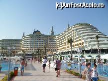 [P05] Hotelul vazut dinspre mare.  » foto by manuta_1969
 - 
<span class="allrVoted glyphicon glyphicon-heart hidden" id="av339426"></span>
<a class="m-l-10 hidden" id="sv339426" onclick="voting_Foto_DelVot(,339426,8572)" role="button">șterge vot <span class="glyphicon glyphicon-remove"></span></a>
<a id="v9339426" class=" c-red"  onclick="voting_Foto_SetVot(339426)" role="button"><span class="glyphicon glyphicon-heart-empty"></span> <b>LIKE</b> = Votează poza</a> <img class="hidden"  id="f339426W9" src="/imagini/loader.gif" border="0" /><span class="AjErrMes hidden" id="e339426ErM"></span>