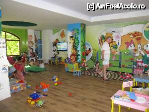 [P09] interior miniclub » foto by dandana
 - 
<span class="allrVoted glyphicon glyphicon-heart hidden" id="av432354"></span>
<a class="m-l-10 hidden" id="sv432354" onclick="voting_Foto_DelVot(,432354,8572)" role="button">șterge vot <span class="glyphicon glyphicon-remove"></span></a>
<a id="v9432354" class=" c-red"  onclick="voting_Foto_SetVot(432354)" role="button"><span class="glyphicon glyphicon-heart-empty"></span> <b>LIKE</b> = Votează poza</a> <img class="hidden"  id="f432354W9" src="/imagini/loader.gif" border="0" /><span class="AjErrMes hidden" id="e432354ErM"></span>