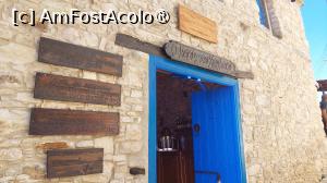[P45] Intrarea la o mică cramă » foto by Carmen Ion
 - 
<span class="allrVoted glyphicon glyphicon-heart hidden" id="av1475070"></span>
<a class="m-l-10 hidden" id="sv1475070" onclick="voting_Foto_DelVot(,1475070,8662)" role="button">șterge vot <span class="glyphicon glyphicon-remove"></span></a>
<a id="v91475070" class=" c-red"  onclick="voting_Foto_SetVot(1475070)" role="button"><span class="glyphicon glyphicon-heart-empty"></span> <b>LIKE</b> = Votează poza</a> <img class="hidden"  id="f1475070W9" src="/imagini/loader.gif" border="0" /><span class="AjErrMes hidden" id="e1475070ErM"></span>