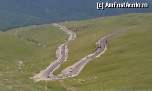 [P10] Soseaua Transalpina (2011) la coborare spre Obarsia Lotrului.  » foto by traian.leuca †
 - 
<span class="allrVoted glyphicon glyphicon-heart hidden" id="av396856"></span>
<a class="m-l-10 hidden" id="sv396856" onclick="voting_Foto_DelVot(,396856,8666)" role="button">șterge vot <span class="glyphicon glyphicon-remove"></span></a>
<a id="v9396856" class=" c-red"  onclick="voting_Foto_SetVot(396856)" role="button"><span class="glyphicon glyphicon-heart-empty"></span> <b>LIKE</b> = Votează poza</a> <img class="hidden"  id="f396856W9" src="/imagini/loader.gif" border="0" /><span class="AjErrMes hidden" id="e396856ErM"></span>