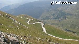 [P07] Soseaua Transalpina (Novaci-Sebes) la coborare spre Obarsia Lotrului (poza din 2010)  În acea perioadă Transalpina era asfaltată parțial. » foto by traian.leuca †
 - 
<span class="allrVoted glyphicon glyphicon-heart hidden" id="av396853"></span>
<a class="m-l-10 hidden" id="sv396853" onclick="voting_Foto_DelVot(,396853,8666)" role="button">șterge vot <span class="glyphicon glyphicon-remove"></span></a>
<a id="v9396853" class=" c-red"  onclick="voting_Foto_SetVot(396853)" role="button"><span class="glyphicon glyphicon-heart-empty"></span> <b>LIKE</b> = Votează poza</a> <img class="hidden"  id="f396853W9" src="/imagini/loader.gif" border="0" /><span class="AjErrMes hidden" id="e396853ErM"></span>