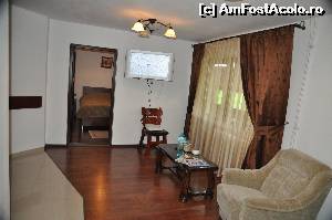 [P10] Living-ul si camera cu pat dublu matrimonial in fata » foto by Catzus
 - 
<span class="allrVoted glyphicon glyphicon-heart hidden" id="av543510"></span>
<a class="m-l-10 hidden" id="sv543510" onclick="voting_Foto_DelVot(,543510,8691)" role="button">șterge vot <span class="glyphicon glyphicon-remove"></span></a>
<a id="v9543510" class=" c-red"  onclick="voting_Foto_SetVot(543510)" role="button"><span class="glyphicon glyphicon-heart-empty"></span> <b>LIKE</b> = Votează poza</a> <img class="hidden"  id="f543510W9" src="/imagini/loader.gif" border="0" /><span class="AjErrMes hidden" id="e543510ErM"></span>