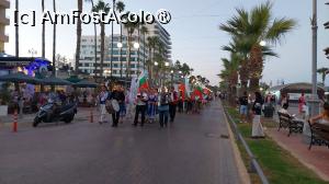 [P25] Parada portului popular pe faleza din Larnaca » foto by Carmen Ion
 - 
<span class="allrVoted glyphicon glyphicon-heart hidden" id="av1474574"></span>
<a class="m-l-10 hidden" id="sv1474574" onclick="voting_Foto_DelVot(,1474574,8732)" role="button">șterge vot <span class="glyphicon glyphicon-remove"></span></a>
<a id="v91474574" class=" c-red"  onclick="voting_Foto_SetVot(1474574)" role="button"><span class="glyphicon glyphicon-heart-empty"></span> <b>LIKE</b> = Votează poza</a> <img class="hidden"  id="f1474574W9" src="/imagini/loader.gif" border="0" /><span class="AjErrMes hidden" id="e1474574ErM"></span>