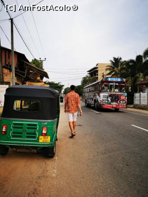 [P54] Pe stăzile din Mirissa » foto by cata2106
 - 
<span class="allrVoted glyphicon glyphicon-heart hidden" id="av1286574"></span>
<a class="m-l-10 hidden" id="sv1286574" onclick="voting_Foto_DelVot(,1286574,8783)" role="button">șterge vot <span class="glyphicon glyphicon-remove"></span></a>
<a id="v91286574" class=" c-red"  onclick="voting_Foto_SetVot(1286574)" role="button"><span class="glyphicon glyphicon-heart-empty"></span> <b>LIKE</b> = Votează poza</a> <img class="hidden"  id="f1286574W9" src="/imagini/loader.gif" border="0" /><span class="AjErrMes hidden" id="e1286574ErM"></span>