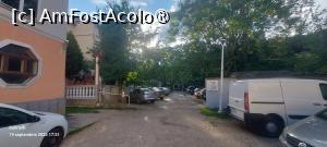 [P27] Parcarea hotelului. Daca scoti masina, cand te intorci nu mai gasesti loc. Multe masini parcate, care nu sunt ale clientilor cazati in hotel » foto by gado
 - 
<span class="allrVoted glyphicon glyphicon-heart hidden" id="av1525971"></span>
<a class="m-l-10 hidden" id="sv1525971" onclick="voting_Foto_DelVot(,1525971,8815)" role="button">șterge vot <span class="glyphicon glyphicon-remove"></span></a>
<a id="v91525971" class=" c-red"  onclick="voting_Foto_SetVot(1525971)" role="button"><span class="glyphicon glyphicon-heart-empty"></span> <b>LIKE</b> = Votează poza</a> <img class="hidden"  id="f1525971W9" src="/imagini/loader.gif" border="0" /><span class="AjErrMes hidden" id="e1525971ErM"></span>