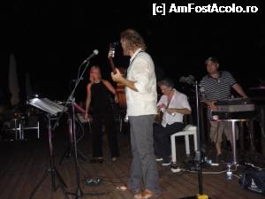 [P16] o formatie ce a performat live » foto by goroco
 - 
<span class="allrVoted glyphicon glyphicon-heart hidden" id="av357798"></span>
<a class="m-l-10 hidden" id="sv357798" onclick="voting_Foto_DelVot(,357798,8879)" role="button">șterge vot <span class="glyphicon glyphicon-remove"></span></a>
<a id="v9357798" class=" c-red"  onclick="voting_Foto_SetVot(357798)" role="button"><span class="glyphicon glyphicon-heart-empty"></span> <b>LIKE</b> = Votează poza</a> <img class="hidden"  id="f357798W9" src="/imagini/loader.gif" border="0" /><span class="AjErrMes hidden" id="e357798ErM"></span>