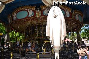 [P20] Gardaland, Carusel » foto by unq
 - 
<span class="allrVoted glyphicon glyphicon-heart hidden" id="av470799"></span>
<a class="m-l-10 hidden" id="sv470799" onclick="voting_Foto_DelVot(,470799,8903)" role="button">șterge vot <span class="glyphicon glyphicon-remove"></span></a>
<a id="v9470799" class=" c-red"  onclick="voting_Foto_SetVot(470799)" role="button"><span class="glyphicon glyphicon-heart-empty"></span> <b>LIKE</b> = Votează poza</a> <img class="hidden"  id="f470799W9" src="/imagini/loader.gif" border="0" /><span class="AjErrMes hidden" id="e470799ErM"></span>