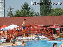 [P04] Podul si piscina exterioara » foto by dananecula*
 - 
<span class="allrVoted glyphicon glyphicon-heart hidden" id="av40795"></span>
<a class="m-l-10 hidden" id="sv40795" onclick="voting_Foto_DelVot(,40795,8906)" role="button">șterge vot <span class="glyphicon glyphicon-remove"></span></a>
<a id="v940795" class=" c-red"  onclick="voting_Foto_SetVot(40795)" role="button"><span class="glyphicon glyphicon-heart-empty"></span> <b>LIKE</b> = Votează poza</a> <img class="hidden"  id="f40795W9" src="/imagini/loader.gif" border="0" /><span class="AjErrMes hidden" id="e40795ErM"></span>