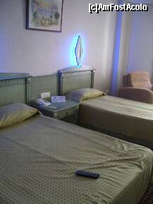 [P18] Holiday Park Resort - camera, patul dublu si cel single cu o noptiera in centru (singura din camera) » foto by magdalena
 - 
<span class="allrVoted glyphicon glyphicon-heart hidden" id="av200313"></span>
<a class="m-l-10 hidden" id="sv200313" onclick="voting_Foto_DelVot(,200313,8918)" role="button">șterge vot <span class="glyphicon glyphicon-remove"></span></a>
<a id="v9200313" class=" c-red"  onclick="voting_Foto_SetVot(200313)" role="button"><span class="glyphicon glyphicon-heart-empty"></span> <b>LIKE</b> = Votează poza</a> <img class="hidden"  id="f200313W9" src="/imagini/loader.gif" border="0" /><span class="AjErrMes hidden" id="e200313ErM"></span>