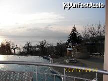 [P01] Marea Neagră văzută iarna, în pragul Revelionului de la balconul hotelului Bona Vita din staţiunea Chaika. » foto by bose
 - 
<span class="allrVoted glyphicon glyphicon-heart hidden" id="av201633"></span>
<a class="m-l-10 hidden" id="sv201633" onclick="voting_Foto_DelVot(,201633,8948)" role="button">șterge vot <span class="glyphicon glyphicon-remove"></span></a>
<a id="v9201633" class=" c-red"  onclick="voting_Foto_SetVot(201633)" role="button"><span class="glyphicon glyphicon-heart-empty"></span> <b>LIKE</b> = Votează poza</a> <img class="hidden"  id="f201633W9" src="/imagini/loader.gif" border="0" /><span class="AjErrMes hidden" id="e201633ErM"></span>