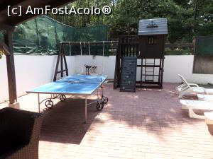[P05] Spațiul de joacă, masa de ping-pong, șezlonguri. Undeva în partea dreaptă sunt cele 2 ciubere. » foto by Safta Radu
 - 
<span class="allrVoted glyphicon glyphicon-heart hidden" id="av1323336"></span>
<a class="m-l-10 hidden" id="sv1323336" onclick="voting_Foto_DelVot(,1323336,8964)" role="button">șterge vot <span class="glyphicon glyphicon-remove"></span></a>
<a id="v91323336" class=" c-red"  onclick="voting_Foto_SetVot(1323336)" role="button"><span class="glyphicon glyphicon-heart-empty"></span> <b>LIKE</b> = Votează poza</a> <img class="hidden"  id="f1323336W9" src="/imagini/loader.gif" border="0" /><span class="AjErrMes hidden" id="e1323336ErM"></span>
