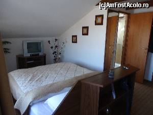 [P04] Camera Panoramic, Pensiunea Cristina » foto by DepartureGate7
 - 
<span class="allrVoted glyphicon glyphicon-heart hidden" id="av609772"></span>
<a class="m-l-10 hidden" id="sv609772" onclick="voting_Foto_DelVot(,609772,8980)" role="button">șterge vot <span class="glyphicon glyphicon-remove"></span></a>
<a id="v9609772" class=" c-red"  onclick="voting_Foto_SetVot(609772)" role="button"><span class="glyphicon glyphicon-heart-empty"></span> <b>LIKE</b> = Votează poza</a> <img class="hidden"  id="f609772W9" src="/imagini/loader.gif" border="0" /><span class="AjErrMes hidden" id="e609772ErM"></span>