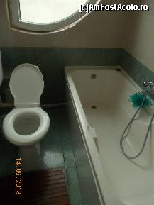 [P06] Baia apartamentului 6 » foto by rodica1016
 - 
<span class="allrVoted glyphicon glyphicon-heart hidden" id="av471631"></span>
<a class="m-l-10 hidden" id="sv471631" onclick="voting_Foto_DelVot(,471631,8983)" role="button">șterge vot <span class="glyphicon glyphicon-remove"></span></a>
<a id="v9471631" class=" c-red"  onclick="voting_Foto_SetVot(471631)" role="button"><span class="glyphicon glyphicon-heart-empty"></span> <b>LIKE</b> = Votează poza</a> <img class="hidden"  id="f471631W9" src="/imagini/loader.gif" border="0" /><span class="AjErrMes hidden" id="e471631ErM"></span>