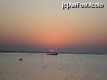 [P11] rasarit cu pescari la eforie » foto by rapotanu
 - 
<span class="allrVoted glyphicon glyphicon-heart hidden" id="av230200"></span>
<a class="m-l-10 hidden" id="sv230200" onclick="voting_Foto_DelVot(,230200,8989)" role="button">șterge vot <span class="glyphicon glyphicon-remove"></span></a>
<a id="v9230200" class=" c-red"  onclick="voting_Foto_SetVot(230200)" role="button"><span class="glyphicon glyphicon-heart-empty"></span> <b>LIKE</b> = Votează poza</a> <img class="hidden"  id="f230200W9" src="/imagini/loader.gif" border="0" /><span class="AjErrMes hidden" id="e230200ErM"></span>