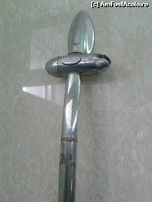 [P04] Bateria si suportul de dus aveau urme de rugina.  » foto by roxana_arad
 - 
<span class="allrVoted glyphicon glyphicon-heart hidden" id="av541073"></span>
<a class="m-l-10 hidden" id="sv541073" onclick="voting_Foto_DelVot(,541073,8989)" role="button">șterge vot <span class="glyphicon glyphicon-remove"></span></a>
<a id="v9541073" class=" c-red"  onclick="voting_Foto_SetVot(541073)" role="button"><span class="glyphicon glyphicon-heart-empty"></span> <b>LIKE</b> = Votează poza</a> <img class="hidden"  id="f541073W9" src="/imagini/loader.gif" border="0" /><span class="AjErrMes hidden" id="e541073ErM"></span>