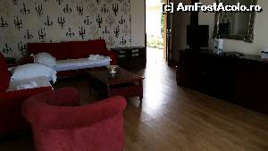 [P05] Livingul (partea 2) » foto by mauricius*
 - 
<span class="allrVoted glyphicon glyphicon-heart hidden" id="av639272"></span>
<a class="m-l-10 hidden" id="sv639272" onclick="voting_Foto_DelVot(,639272,9009)" role="button">șterge vot <span class="glyphicon glyphicon-remove"></span></a>
<a id="v9639272" class=" c-red"  onclick="voting_Foto_SetVot(639272)" role="button"><span class="glyphicon glyphicon-heart-empty"></span> <b>LIKE</b> = Votează poza</a> <img class="hidden"  id="f639272W9" src="/imagini/loader.gif" border="0" /><span class="AjErrMes hidden" id="e639272ErM"></span>