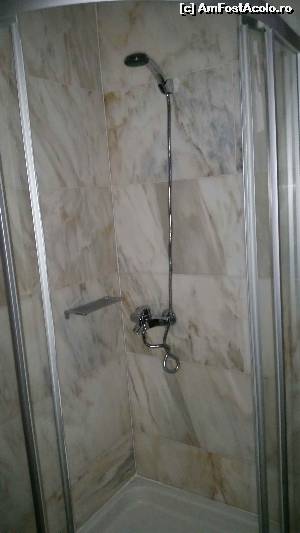 [P08] Cabina de duș » foto by mauricius*
 - 
<span class="allrVoted glyphicon glyphicon-heart hidden" id="av639276"></span>
<a class="m-l-10 hidden" id="sv639276" onclick="voting_Foto_DelVot(,639276,9009)" role="button">șterge vot <span class="glyphicon glyphicon-remove"></span></a>
<a id="v9639276" class=" c-red"  onclick="voting_Foto_SetVot(639276)" role="button"><span class="glyphicon glyphicon-heart-empty"></span> <b>LIKE</b> = Votează poza</a> <img class="hidden"  id="f639276W9" src="/imagini/loader.gif" border="0" /><span class="AjErrMes hidden" id="e639276ErM"></span>