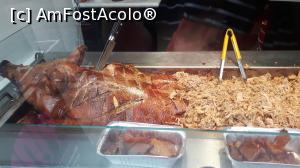 [P16] Burger cu purcelus, de la 3,5 lire, bun... Pe Victoria Street si Royal Mile spre Holyrood » foto by ovi4x4
 - 
<span class="allrVoted glyphicon glyphicon-heart hidden" id="av879847"></span>
<a class="m-l-10 hidden" id="sv879847" onclick="voting_Foto_DelVot(,879847,9014)" role="button">șterge vot <span class="glyphicon glyphicon-remove"></span></a>
<a id="v9879847" class=" c-red"  onclick="voting_Foto_SetVot(879847)" role="button"><span class="glyphicon glyphicon-heart-empty"></span> <b>LIKE</b> = Votează poza</a> <img class="hidden"  id="f879847W9" src="/imagini/loader.gif" border="0" /><span class="AjErrMes hidden" id="e879847ErM"></span>