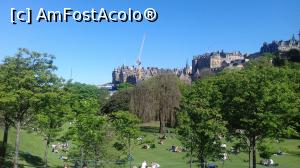 [P10] Localnici și turiști pe iarbă, în umbra simbolică a clădirilor istorice de pe Princes Street » foto by diacrys*
 - 
<span class="allrVoted glyphicon glyphicon-heart hidden" id="av1108742"></span>
<a class="m-l-10 hidden" id="sv1108742" onclick="voting_Foto_DelVot(,1108742,9014)" role="button">șterge vot <span class="glyphicon glyphicon-remove"></span></a>
<a id="v91108742" class=" c-red"  onclick="voting_Foto_SetVot(1108742)" role="button"><span class="glyphicon glyphicon-heart-empty"></span> <b>LIKE</b> = Votează poza</a> <img class="hidden"  id="f1108742W9" src="/imagini/loader.gif" border="0" /><span class="AjErrMes hidden" id="e1108742ErM"></span>