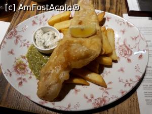 [P30] Fish&Cips la Mitre, pe Royal Mile.  » foto by Aurici
 - 
<span class="allrVoted glyphicon glyphicon-heart hidden" id="av908027"></span>
<a class="m-l-10 hidden" id="sv908027" onclick="voting_Foto_DelVot(,908027,9014)" role="button">șterge vot <span class="glyphicon glyphicon-remove"></span></a>
<a id="v9908027" class=" c-red"  onclick="voting_Foto_SetVot(908027)" role="button"><span class="glyphicon glyphicon-heart-empty"></span> <b>LIKE</b> = Votează poza</a> <img class="hidden"  id="f908027W9" src="/imagini/loader.gif" border="0" /><span class="AjErrMes hidden" id="e908027ErM"></span>