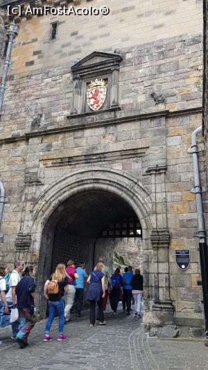 [P59] Poarta castelului si turnul Argyle.  » foto by gregorio
 - 
<span class="allrVoted glyphicon glyphicon-heart hidden" id="av1001256"></span>
<a class="m-l-10 hidden" id="sv1001256" onclick="voting_Foto_DelVot(,1001256,9014)" role="button">șterge vot <span class="glyphicon glyphicon-remove"></span></a>
<a id="v91001256" class=" c-red"  onclick="voting_Foto_SetVot(1001256)" role="button"><span class="glyphicon glyphicon-heart-empty"></span> <b>LIKE</b> = Votează poza</a> <img class="hidden"  id="f1001256W9" src="/imagini/loader.gif" border="0" /><span class="AjErrMes hidden" id="e1001256ErM"></span>