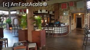 [P26] același bar » foto by robert
 - 
<span class="allrVoted glyphicon glyphicon-heart hidden" id="av946358"></span>
<a class="m-l-10 hidden" id="sv946358" onclick="voting_Foto_DelVot(,946358,9056)" role="button">șterge vot <span class="glyphicon glyphicon-remove"></span></a>
<a id="v9946358" class=" c-red"  onclick="voting_Foto_SetVot(946358)" role="button"><span class="glyphicon glyphicon-heart-empty"></span> <b>LIKE</b> = Votează poza</a> <img class="hidden"  id="f946358W9" src="/imagini/loader.gif" border="0" /><span class="AjErrMes hidden" id="e946358ErM"></span>