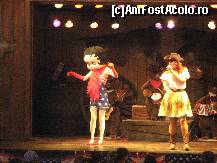 [P19] Cand serviti masa puteti urmari un spectacol sau puteti face poze cu sarmanta Betty Boop » foto by vlado2
 - 
<span class="allrVoted glyphicon glyphicon-heart hidden" id="av437497"></span>
<a class="m-l-10 hidden" id="sv437497" onclick="voting_Foto_DelVot(,437497,9107)" role="button">șterge vot <span class="glyphicon glyphicon-remove"></span></a>
<a id="v9437497" class=" c-red"  onclick="voting_Foto_SetVot(437497)" role="button"><span class="glyphicon glyphicon-heart-empty"></span> <b>LIKE</b> = Votează poza</a> <img class="hidden"  id="f437497W9" src="/imagini/loader.gif" border="0" /><span class="AjErrMes hidden" id="e437497ErM"></span>