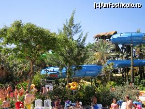 [P27] Barracudas – mulţi oameni aşteptau aici » foto by cdiana
 - 
<span class="allrVoted glyphicon glyphicon-heart hidden" id="av532242"></span>
<a class="m-l-10 hidden" id="sv532242" onclick="voting_Foto_DelVot(,532242,9107)" role="button">șterge vot <span class="glyphicon glyphicon-remove"></span></a>
<a id="v9532242" class=" c-red"  onclick="voting_Foto_SetVot(532242)" role="button"><span class="glyphicon glyphicon-heart-empty"></span> <b>LIKE</b> = Votează poza</a> <img class="hidden"  id="f532242W9" src="/imagini/loader.gif" border="0" /><span class="AjErrMes hidden" id="e532242ErM"></span>