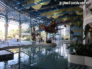 [P06] Piscina mare din El Gran Caribe şi avionul suspendat » foto by cdiana
 - 
<span class="allrVoted glyphicon glyphicon-heart hidden" id="av532221"></span>
<a class="m-l-10 hidden" id="sv532221" onclick="voting_Foto_DelVot(,532221,9107)" role="button">șterge vot <span class="glyphicon glyphicon-remove"></span></a>
<a id="v9532221" class=" c-red"  onclick="voting_Foto_SetVot(532221)" role="button"><span class="glyphicon glyphicon-heart-empty"></span> <b>LIKE</b> = Votează poza</a> <img class="hidden"  id="f532221W9" src="/imagini/loader.gif" border="0" /><span class="AjErrMes hidden" id="e532221ErM"></span>