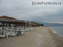 [P18] Studios Alexandra, Vrasna Beach - plaja statiunii, in fundal plaja din Asprovalta » foto by danoradea
 - 
<span class="allrVoted glyphicon glyphicon-heart hidden" id="av211353"></span>
<a class="m-l-10 hidden" id="sv211353" onclick="voting_Foto_DelVot(,211353,9113)" role="button">șterge vot <span class="glyphicon glyphicon-remove"></span></a>
<a id="v9211353" class=" c-red"  onclick="voting_Foto_SetVot(211353)" role="button"><span class="glyphicon glyphicon-heart-empty"></span> <b>LIKE</b> = Votează poza</a> <img class="hidden"  id="f211353W9" src="/imagini/loader.gif" border="0" /><span class="AjErrMes hidden" id="e211353ErM"></span>