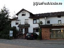 [P19] Pensiunea Sigg - vedere frontala » foto by TORA INGRID
 - 
<span class="allrVoted glyphicon glyphicon-heart hidden" id="av227916"></span>
<a class="m-l-10 hidden" id="sv227916" onclick="voting_Foto_DelVot(,227916,9122)" role="button">șterge vot <span class="glyphicon glyphicon-remove"></span></a>
<a id="v9227916" class=" c-red"  onclick="voting_Foto_SetVot(227916)" role="button"><span class="glyphicon glyphicon-heart-empty"></span> <b>LIKE</b> = Votează poza</a> <img class="hidden"  id="f227916W9" src="/imagini/loader.gif" border="0" /><span class="AjErrMes hidden" id="e227916ErM"></span>