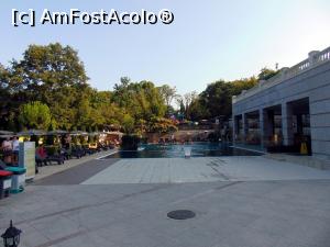 [P11] Piscina din fata hotelului » foto by cristisch2003
 - 
<span class="allrVoted glyphicon glyphicon-heart hidden" id="av1097078"></span>
<a class="m-l-10 hidden" id="sv1097078" onclick="voting_Foto_DelVot(,1097078,9135)" role="button">șterge vot <span class="glyphicon glyphicon-remove"></span></a>
<a id="v91097078" class=" c-red"  onclick="voting_Foto_SetVot(1097078)" role="button"><span class="glyphicon glyphicon-heart-empty"></span> <b>LIKE</b> = Votează poza</a> <img class="hidden"  id="f1097078W9" src="/imagini/loader.gif" border="0" /><span class="AjErrMes hidden" id="e1097078ErM"></span>