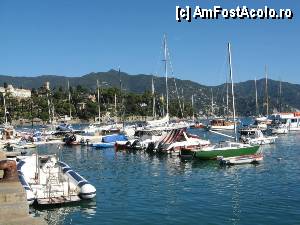 [P04] Portul din Portofino » foto by gettutza
 - 
<span class="allrVoted glyphicon glyphicon-heart hidden" id="av386107"></span>
<a class="m-l-10 hidden" id="sv386107" onclick="voting_Foto_DelVot(,386107,9192)" role="button">șterge vot <span class="glyphicon glyphicon-remove"></span></a>
<a id="v9386107" class=" c-red"  onclick="voting_Foto_SetVot(386107)" role="button"><span class="glyphicon glyphicon-heart-empty"></span> <b>LIKE</b> = Votează poza</a> <img class="hidden"  id="f386107W9" src="/imagini/loader.gif" border="0" /><span class="AjErrMes hidden" id="e386107ErM"></span>