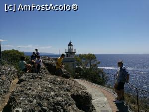 [P38] Portofino, farul » foto by crismis
 - 
<span class="allrVoted glyphicon glyphicon-heart hidden" id="av935838"></span>
<a class="m-l-10 hidden" id="sv935838" onclick="voting_Foto_DelVot(,935838,9192)" role="button">șterge vot <span class="glyphicon glyphicon-remove"></span></a>
<a id="v9935838" class=" c-red"  onclick="voting_Foto_SetVot(935838)" role="button"><span class="glyphicon glyphicon-heart-empty"></span> <b>LIKE</b> = Votează poza</a> <img class="hidden"  id="f935838W9" src="/imagini/loader.gif" border="0" /><span class="AjErrMes hidden" id="e935838ErM"></span>
