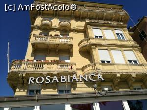 [P04] Pe drumul de coastă dintre Chiavari și Portofino; Rapallo » foto by crismis
 - 
<span class="allrVoted glyphicon glyphicon-heart hidden" id="av935804"></span>
<a class="m-l-10 hidden" id="sv935804" onclick="voting_Foto_DelVot(,935804,9192)" role="button">șterge vot <span class="glyphicon glyphicon-remove"></span></a>
<a id="v9935804" class=" c-red"  onclick="voting_Foto_SetVot(935804)" role="button"><span class="glyphicon glyphicon-heart-empty"></span> <b>LIKE</b> = Votează poza</a> <img class="hidden"  id="f935804W9" src="/imagini/loader.gif" border="0" /><span class="AjErrMes hidden" id="e935804ErM"></span>