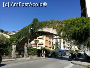 [P05] Pe drumul de coastă dintre Chiavari și Portofino; tot Rapallo, cred » foto by crismis
 - 
<span class="allrVoted glyphicon glyphicon-heart hidden" id="av935805"></span>
<a class="m-l-10 hidden" id="sv935805" onclick="voting_Foto_DelVot(,935805,9192)" role="button">șterge vot <span class="glyphicon glyphicon-remove"></span></a>
<a id="v9935805" class=" c-red"  onclick="voting_Foto_SetVot(935805)" role="button"><span class="glyphicon glyphicon-heart-empty"></span> <b>LIKE</b> = Votează poza</a> <img class="hidden"  id="f935805W9" src="/imagini/loader.gif" border="0" /><span class="AjErrMes hidden" id="e935805ErM"></span>