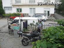 [P13] Dimineata, pe strada din fata vilei, apare un microbuz cu fructe si legume proaspete » foto by dorgo
 - 
<span class="allrVoted glyphicon glyphicon-heart hidden" id="av214347"></span>
<a class="m-l-10 hidden" id="sv214347" onclick="voting_Foto_DelVot(,214347,9219)" role="button">șterge vot <span class="glyphicon glyphicon-remove"></span></a>
<a id="v9214347" class=" c-red"  onclick="voting_Foto_SetVot(214347)" role="button"><span class="glyphicon glyphicon-heart-empty"></span> <b>LIKE</b> = Votează poza</a> <img class="hidden"  id="f214347W9" src="/imagini/loader.gif" border="0" /><span class="AjErrMes hidden" id="e214347ErM"></span>
