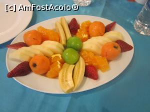 [P15] Platou pentru veteranul rasfatat. In prima zi nu au fost pregatiti cu dulciuri pt. diabetici. Si-au cerut scuze si au adus la masa acest frumos platou.  » foto by bica adriana
 - 
<span class="allrVoted glyphicon glyphicon-heart hidden" id="av862604"></span>
<a class="m-l-10 hidden" id="sv862604" onclick="voting_Foto_DelVot(,862604,9244)" role="button">șterge vot <span class="glyphicon glyphicon-remove"></span></a>
<a id="v9862604" class=" c-red"  onclick="voting_Foto_SetVot(862604)" role="button"><span class="glyphicon glyphicon-heart-empty"></span> <b>LIKE</b> = Votează poza</a> <img class="hidden"  id="f862604W9" src="/imagini/loader.gif" border="0" /><span class="AjErrMes hidden" id="e862604ErM"></span>