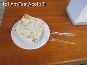 [P18] Delicioasele'gozleme'. Nu le ratati. Merg perfect cu ayran sau cu bere EFES » foto by bica adriana
 - 
<span class="allrVoted glyphicon glyphicon-heart hidden" id="av862628"></span>
<a class="m-l-10 hidden" id="sv862628" onclick="voting_Foto_DelVot(,862628,9244)" role="button">șterge vot <span class="glyphicon glyphicon-remove"></span></a>
<a id="v9862628" class=" c-red"  onclick="voting_Foto_SetVot(862628)" role="button"><span class="glyphicon glyphicon-heart-empty"></span> <b>LIKE</b> = Votează poza</a> <img class="hidden"  id="f862628W9" src="/imagini/loader.gif" border="0" /><span class="AjErrMes hidden" id="e862628ErM"></span>