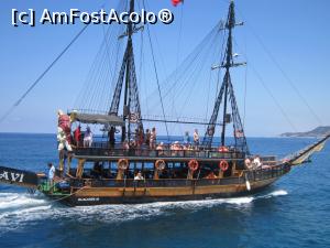 [P47] La orizont - un vas de 'pirati' » foto by bica adriana
 - 
<span class="allrVoted glyphicon glyphicon-heart hidden" id="av862704"></span>
<a class="m-l-10 hidden" id="sv862704" onclick="voting_Foto_DelVot(,862704,9244)" role="button">șterge vot <span class="glyphicon glyphicon-remove"></span></a>
<a id="v9862704" class=" c-red"  onclick="voting_Foto_SetVot(862704)" role="button"><span class="glyphicon glyphicon-heart-empty"></span> <b>LIKE</b> = Votează poza</a> <img class="hidden"  id="f862704W9" src="/imagini/loader.gif" border="0" /><span class="AjErrMes hidden" id="e862704ErM"></span>