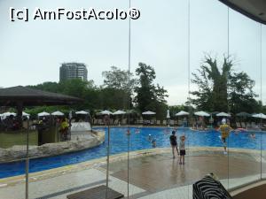 [P08] St&acirc;nd la piscina interioară și uit&acirc;ndu-ne cum plouă » foto by Kavarnap
 - 
<span class="allrVoted glyphicon glyphicon-heart hidden" id="av1238414"></span>
<a class="m-l-10 hidden" id="sv1238414" onclick="voting_Foto_DelVot(,1238414,9284)" role="button">șterge vot <span class="glyphicon glyphicon-remove"></span></a>
<a id="v91238414" class=" c-red"  onclick="voting_Foto_SetVot(1238414)" role="button"><span class="glyphicon glyphicon-heart-empty"></span> <b>LIKE</b> = Votează poza</a> <img class="hidden"  id="f1238414W9" src="/imagini/loader.gif" border="0" /><span class="AjErrMes hidden" id="e1238414ErM"></span>