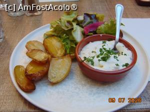 [P36] cafe restaurant Du Soleil, salade des canuts » foto by Yolanda
 - 
<span class="allrVoted glyphicon glyphicon-heart hidden" id="av1541897"></span>
<a class="m-l-10 hidden" id="sv1541897" onclick="voting_Foto_DelVot(,1541897,9297)" role="button">șterge vot <span class="glyphicon glyphicon-remove"></span></a>
<a id="v91541897" class=" c-red"  onclick="voting_Foto_SetVot(1541897)" role="button"><span class="glyphicon glyphicon-heart-empty"></span> <b>LIKE</b> = Votează poza</a> <img class="hidden"  id="f1541897W9" src="/imagini/loader.gif" border="0" /><span class="AjErrMes hidden" id="e1541897ErM"></span>