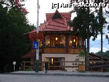 [P18] restaurantul Ciuperca Mica din fata Lacului Ursu, cochet, elegant. Are terasa si deasupra lacului. » foto by mona28
 - 
<span class="allrVoted glyphicon glyphicon-heart hidden" id="av218483"></span>
<a class="m-l-10 hidden" id="sv218483" onclick="voting_Foto_DelVot(,218483,9308)" role="button">șterge vot <span class="glyphicon glyphicon-remove"></span></a>
<a id="v9218483" class=" c-red"  onclick="voting_Foto_SetVot(218483)" role="button"><span class="glyphicon glyphicon-heart-empty"></span> <b>LIKE</b> = Votează poza</a> <img class="hidden"  id="f218483W9" src="/imagini/loader.gif" border="0" /><span class="AjErrMes hidden" id="e218483ErM"></span>