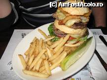 [P10] Norms Giant Burger - imens de nici nu stii cum sa te apuci de el » foto by cintus
 - 
<span class="allrVoted glyphicon glyphicon-heart hidden" id="av219167"></span>
<a class="m-l-10 hidden" id="sv219167" onclick="voting_Foto_DelVot(,219167,9314)" role="button">șterge vot <span class="glyphicon glyphicon-remove"></span></a>
<a id="v9219167" class=" c-red"  onclick="voting_Foto_SetVot(219167)" role="button"><span class="glyphicon glyphicon-heart-empty"></span> <b>LIKE</b> = Votează poza</a> <img class="hidden"  id="f219167W9" src="/imagini/loader.gif" border="0" /><span class="AjErrMes hidden" id="e219167ErM"></span>